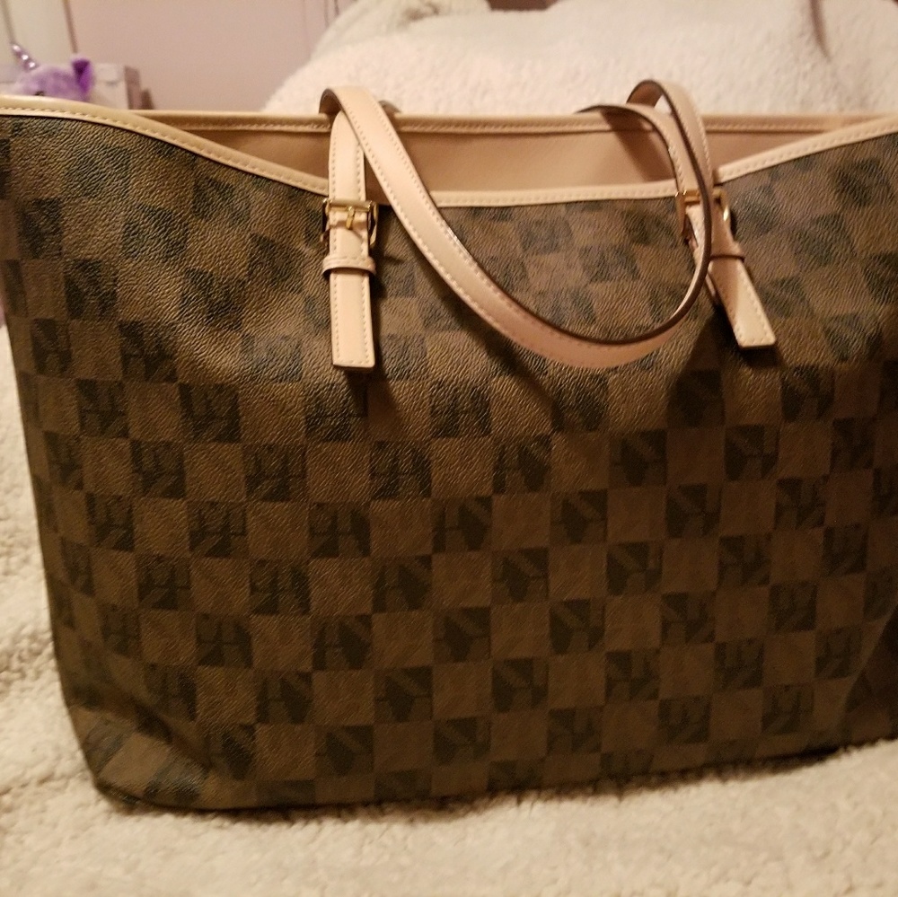 Michael Kors Jet Set Travel Tote